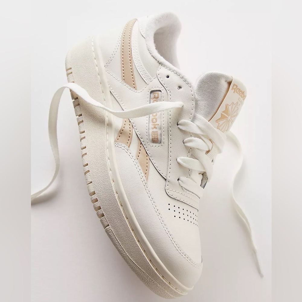 NEW Reebok Shoes Embroidery Club C - Picture 3 of 3